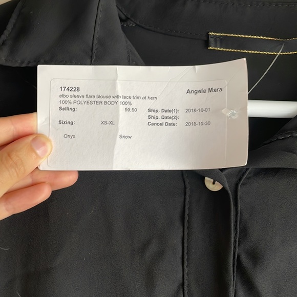 Angela Mara Elbow Flare Blouse - Picture 3 of 4